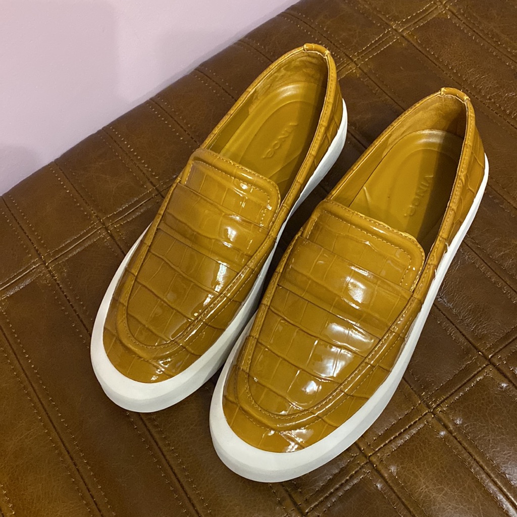 Nwot Vince Ghita Women’s Shoes Dark Gold/Tan Leather 8m
